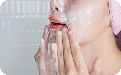 당일 샤워 세안 후 내원